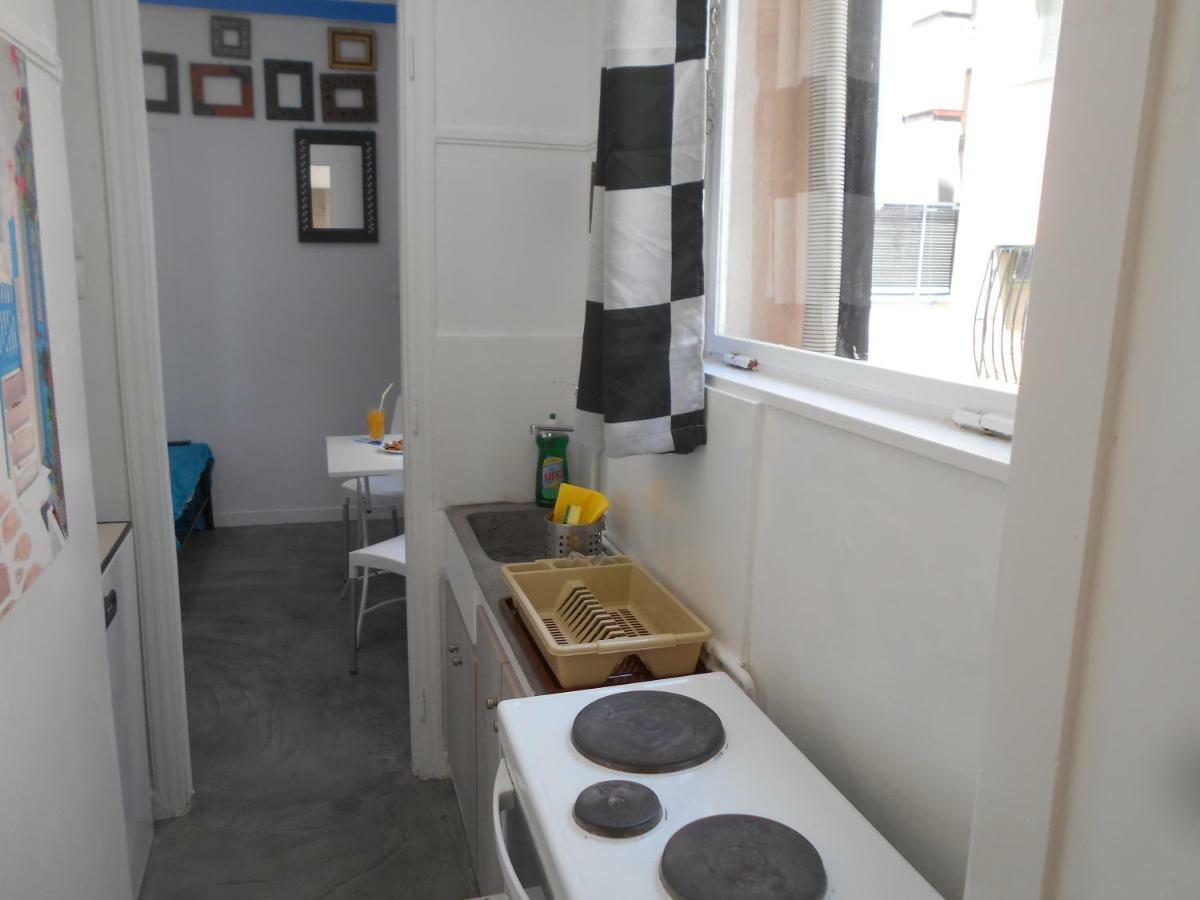 Monastiraki Flea Market & Metro Station Appartment Athena Bagian luar foto