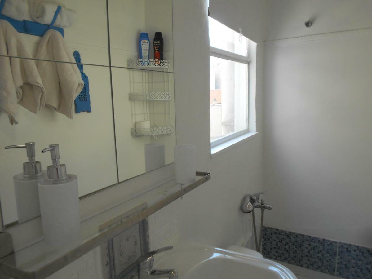 Monastiraki Flea Market & Metro Station Appartment Athena Bagian luar foto
